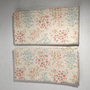 Longaberger Set Of 2 Vintage Blossoms Fabric Napkins